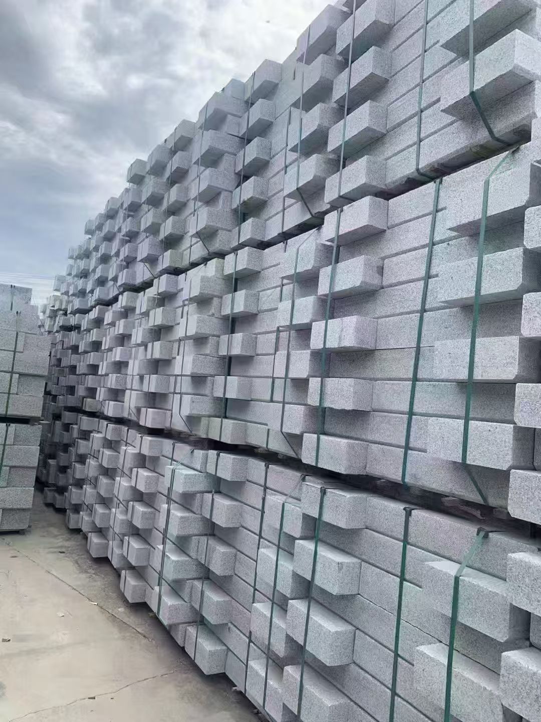 鄂州 芝麻灰侧石