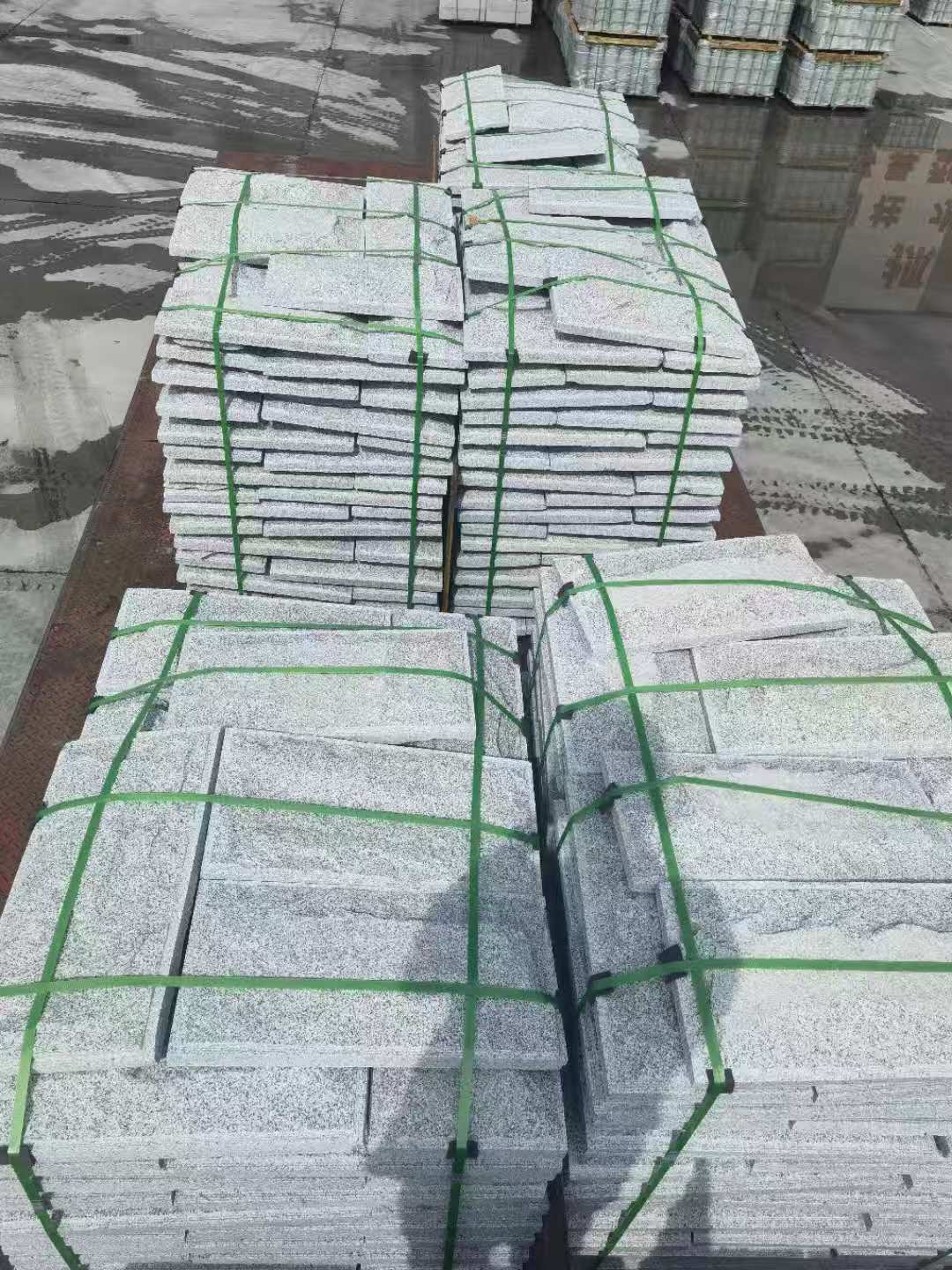 鄂州 芝麻白蘑菇石装车出货