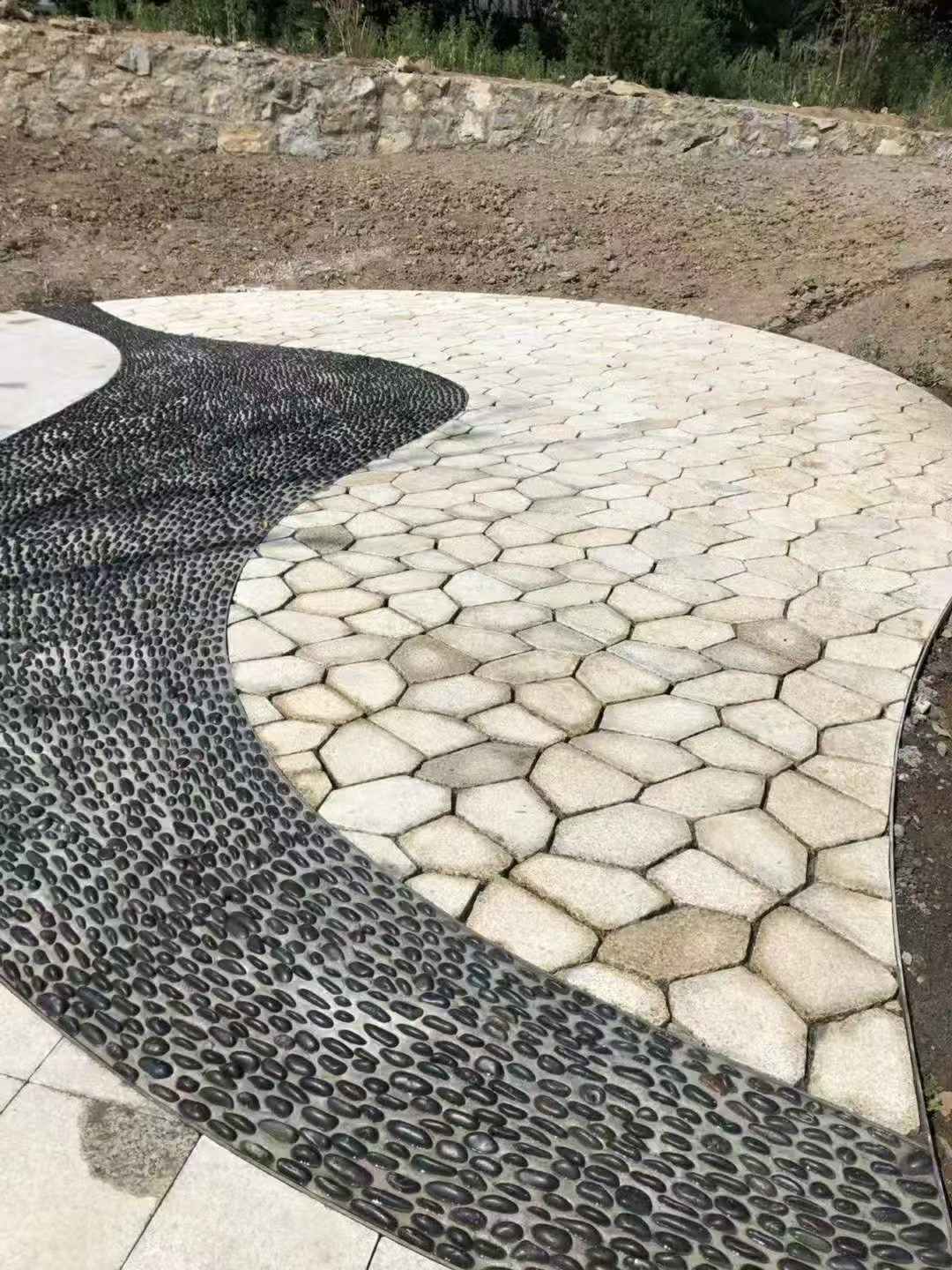 鄂州 黄金麻冰裂缝室外铺装效果完美展示