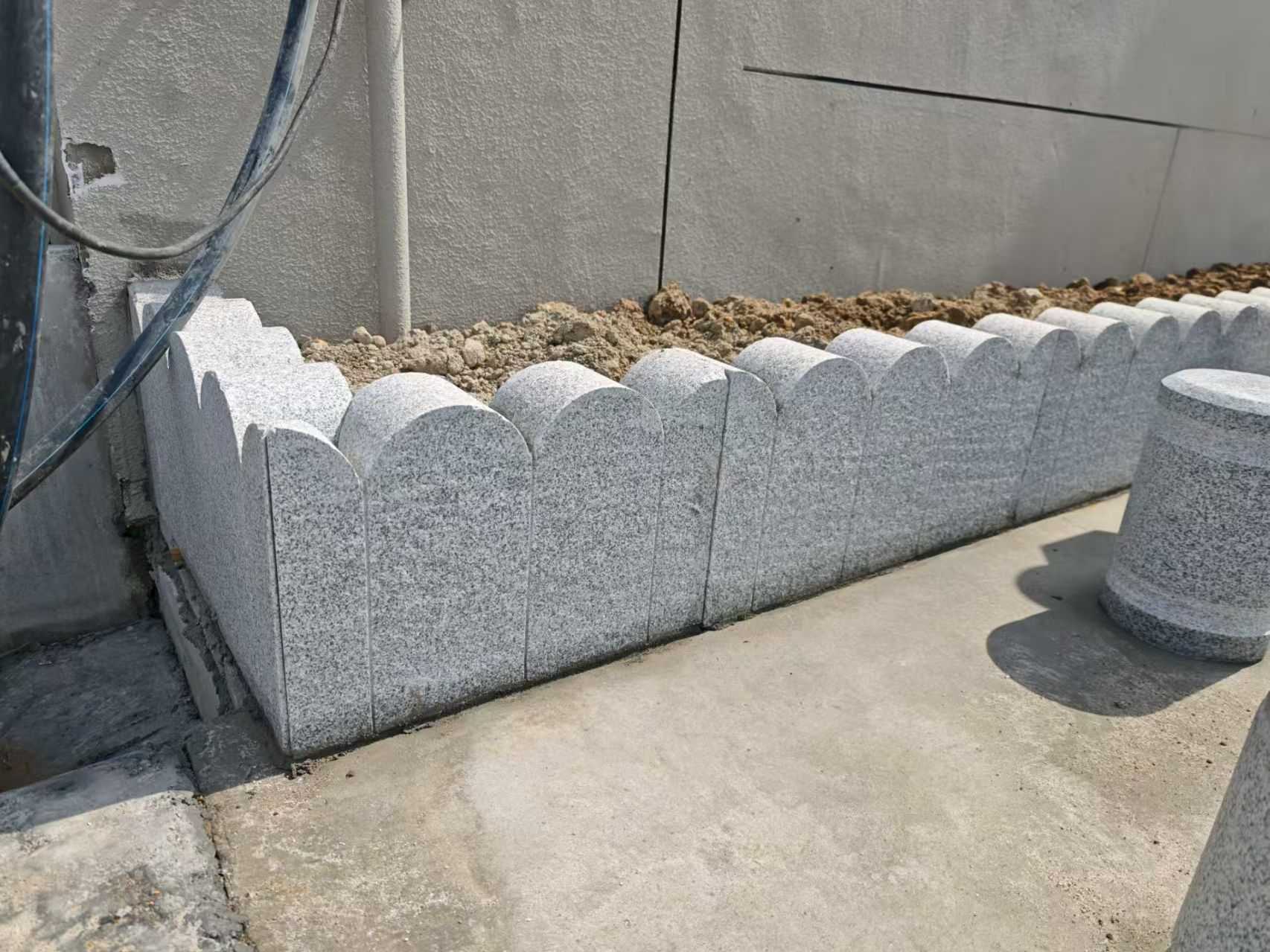 鄂州 芝麻白花岗岩花边石铺装效果图