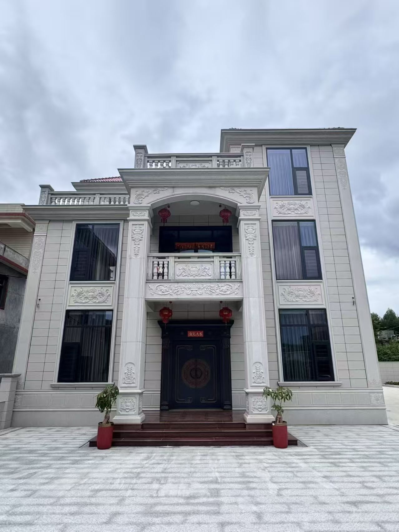 鄂州 芝麻白石材别墅干挂案例展示