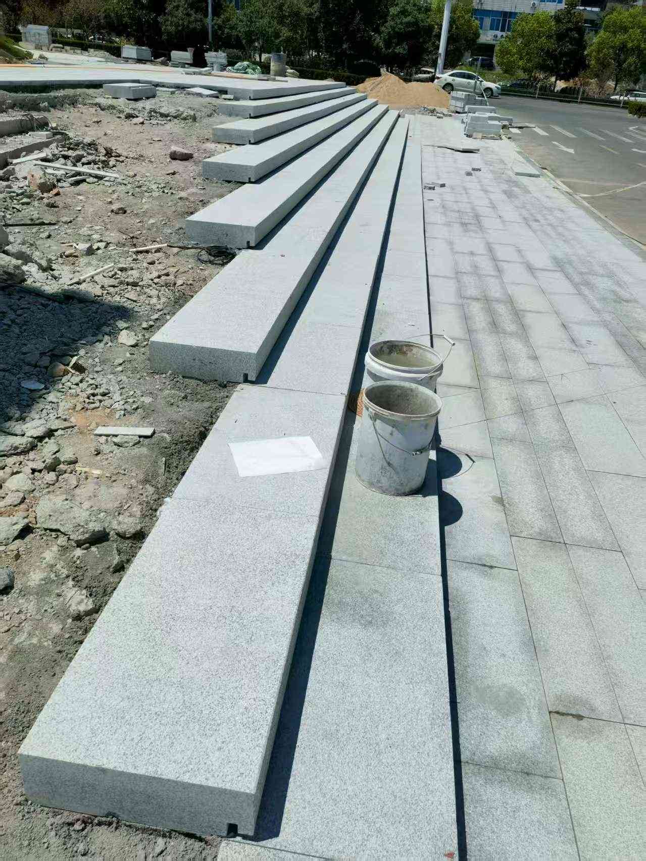 鄂州 芝麻白整石台阶，施工现场