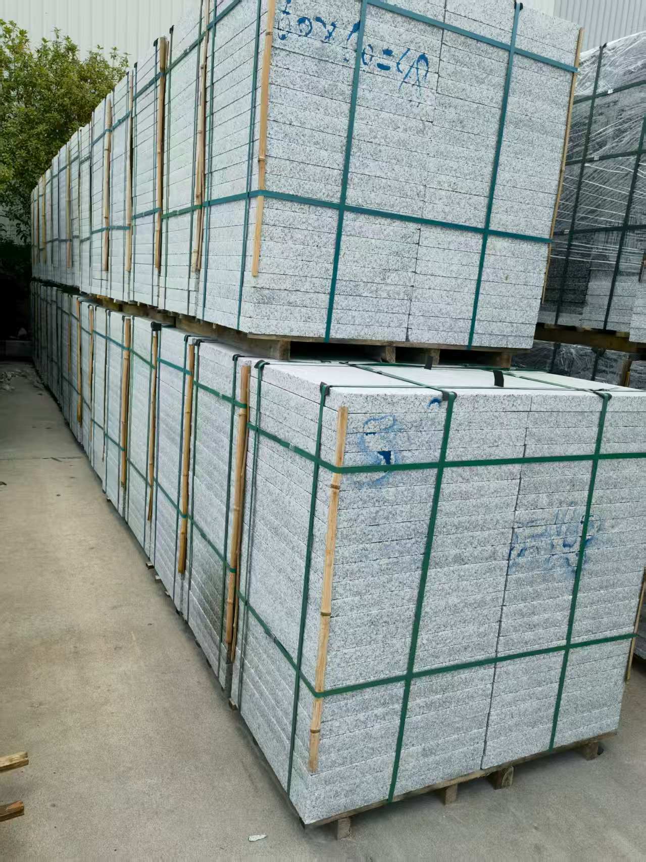 鄂州 大花芙蓉白火烧成品，市政园林广场地铺石