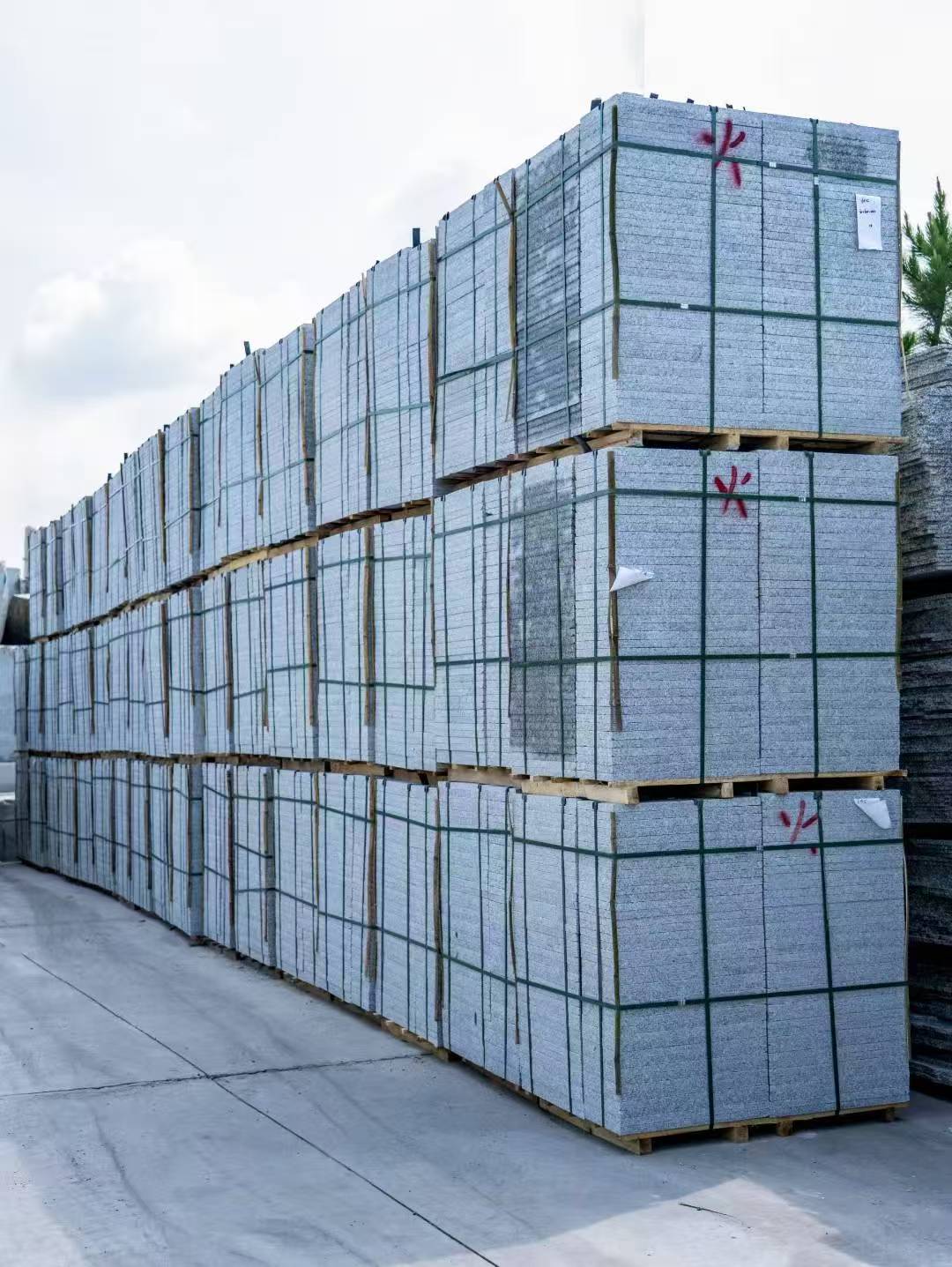 鄂州 芙蓉白3公分火烧地铺成品300*600